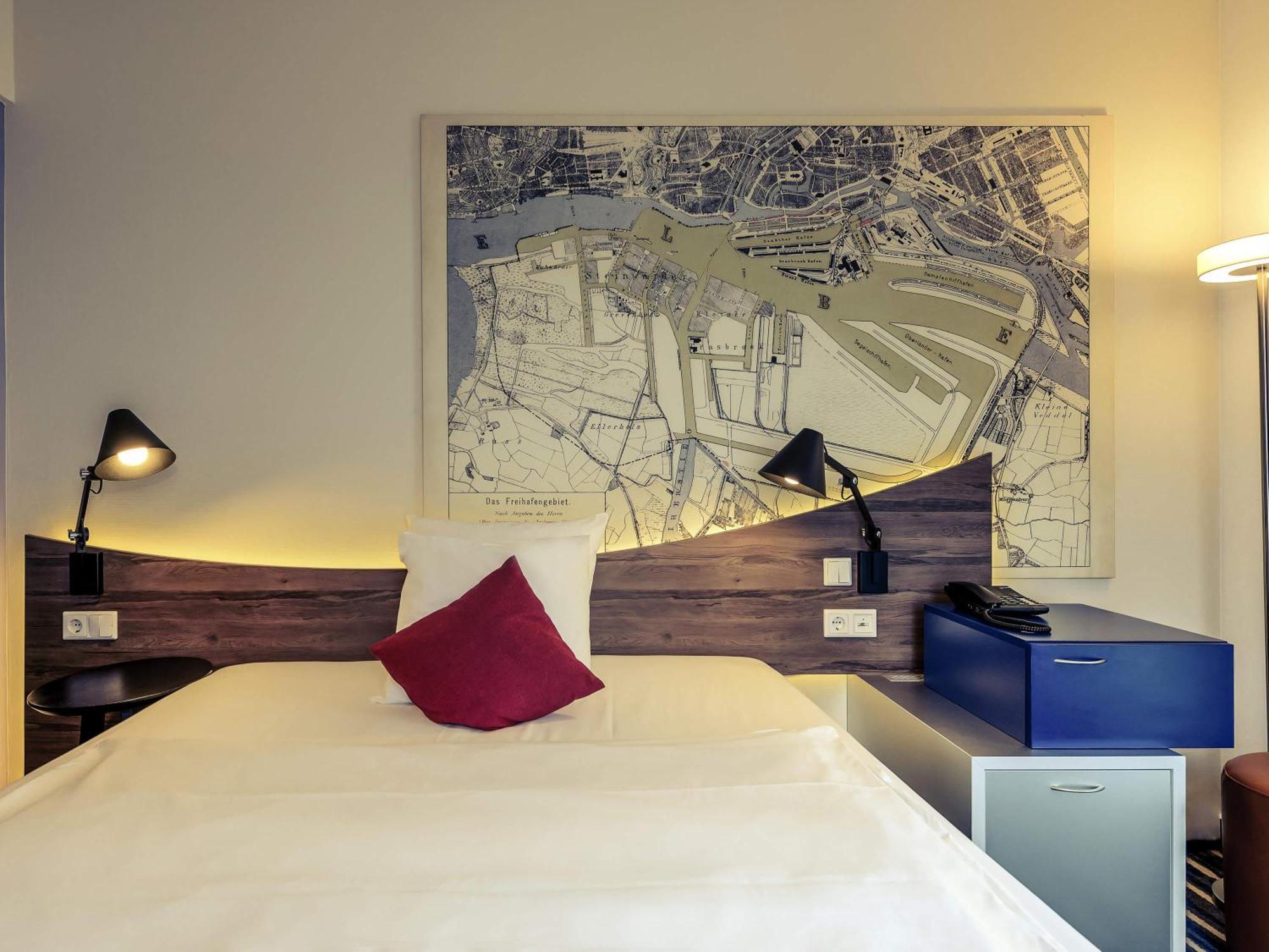 Deluxe Double Room Courtyard Side